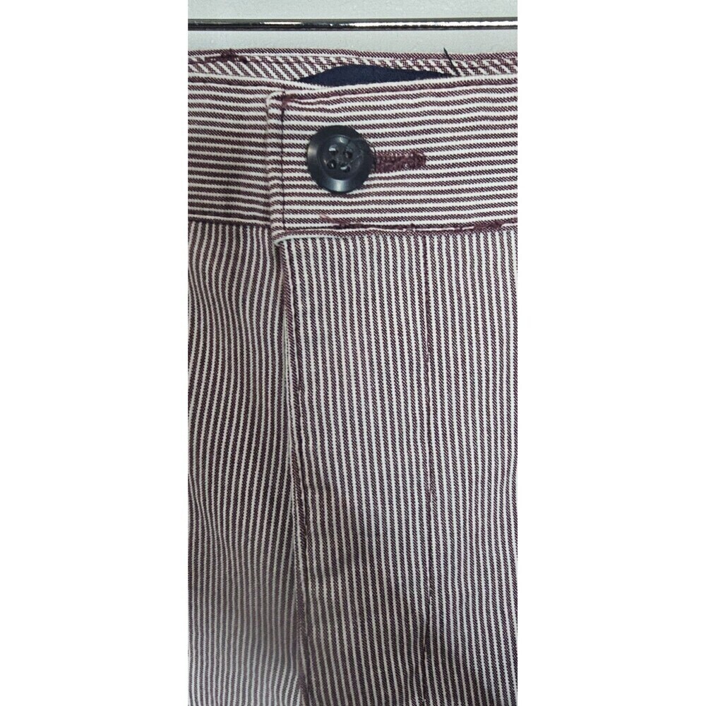 Club Room Casual Shorts Burgundy White Striped Seersucker Mid Length Men's 34 - Picture 4 of 9
